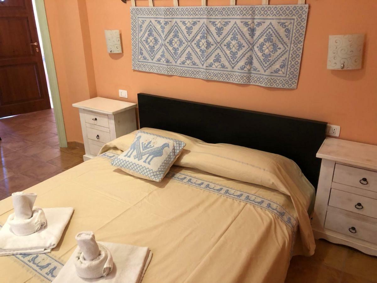Sa Corti Antiga Apartment SantʼAntìoco المظهر الخارجي الصورة