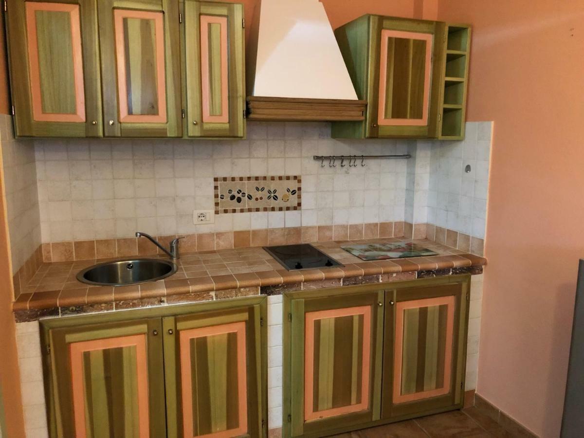 Sa Corti Antiga Apartment SantʼAntìoco المظهر الخارجي الصورة