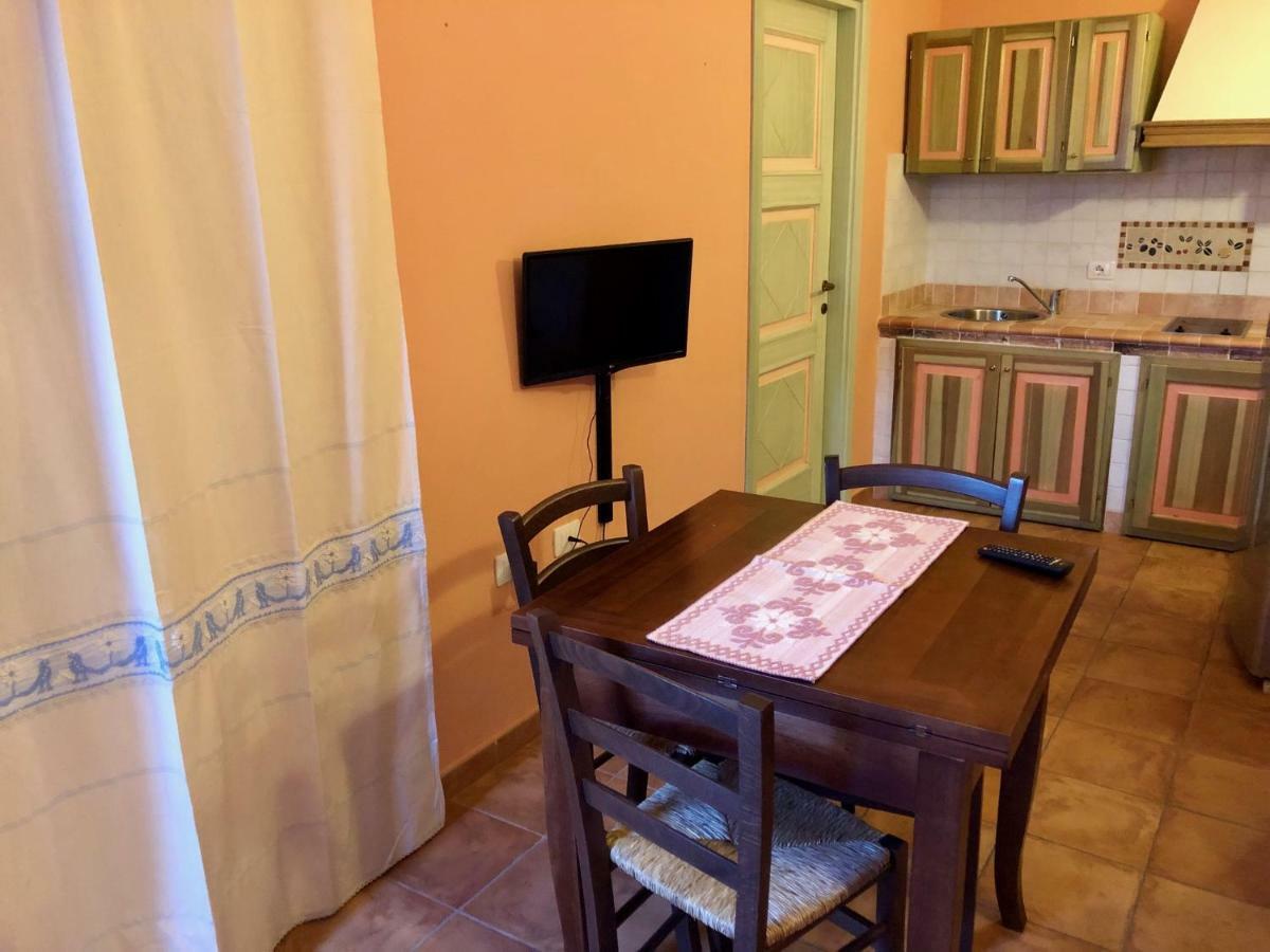 Sa Corti Antiga Apartment SantʼAntìoco المظهر الخارجي الصورة
